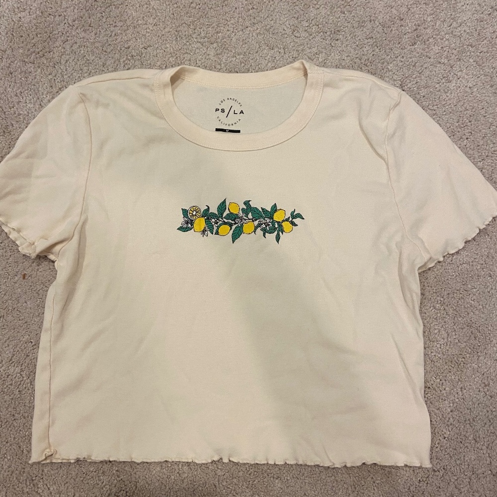 Pacsun lemon tee